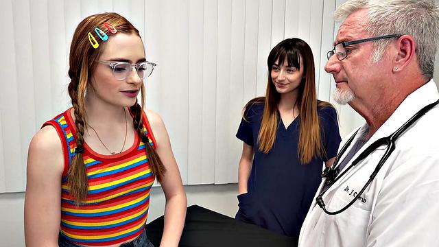 21yo nympho fucked in wet pussy by nice stiff dick