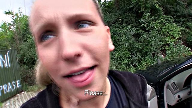 Blonde in jeans gets taken for a ride in wild outdoor fuckfest