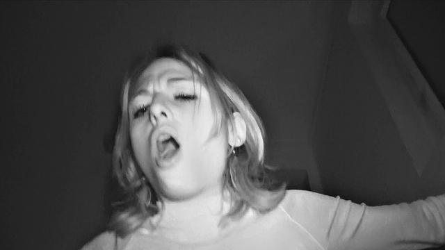 Amateur French Tourist gets a hot facial in public stairwell