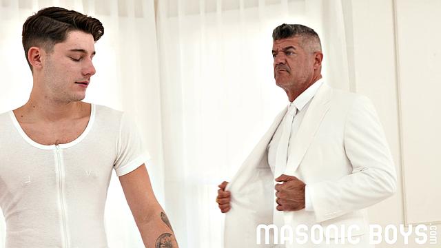 APPRENTICE DEVALL Chapter 8 - Anointing