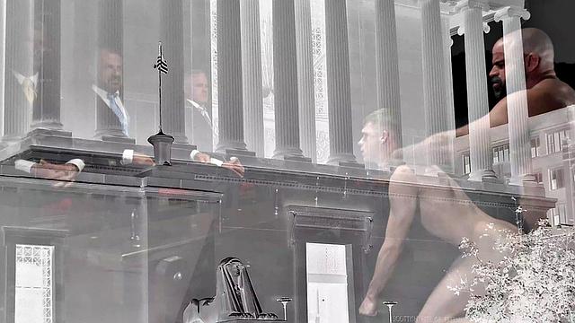 брюнет-студент принимает голый член от взрослого мужика