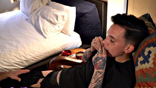 Smoking queer and TS enjoy kissing after strapon bj