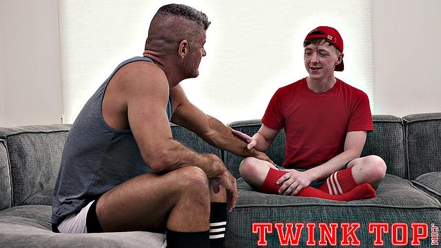 ANDREW POWERS Chapter 2 - Top Tryout