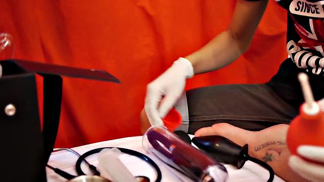 Nippon doctor barebacks 21yo patient after rimjob