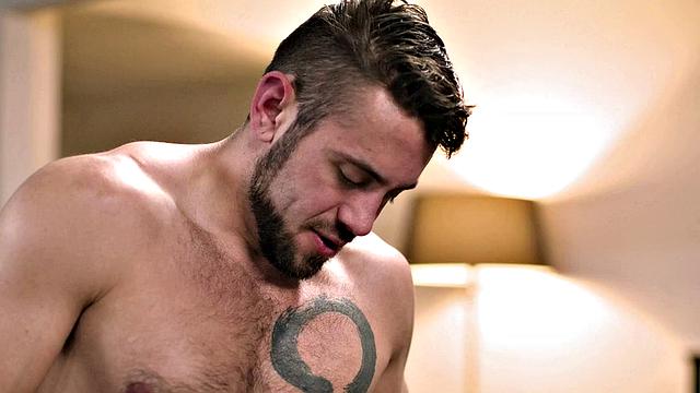 две пары отчаянно спасают брак в жаркой бисексуальной оргии