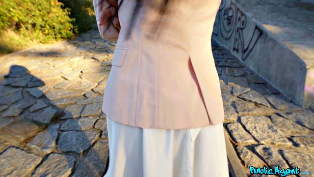 Skinny bus stop pickup