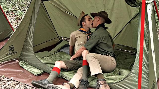 Outdoor gaydaddy scout fucks twink in public under tent