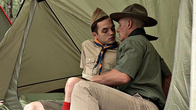 Outdoor gaydaddy scout fucks twink in public under tent