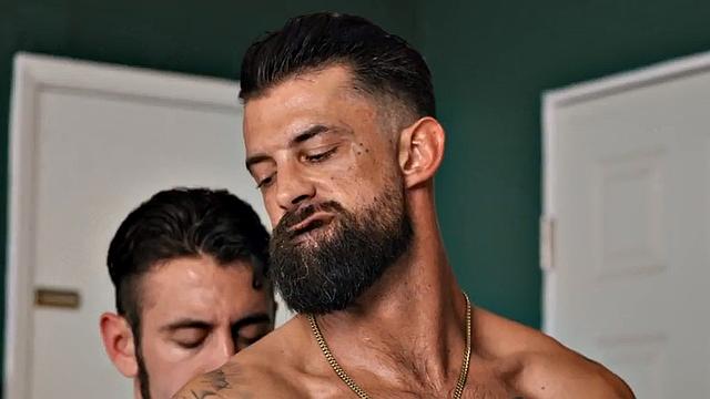 Bisexual dudes fuck big-titted lady in threesome