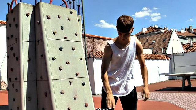 Real basketball player picked up for outdoor assfuck