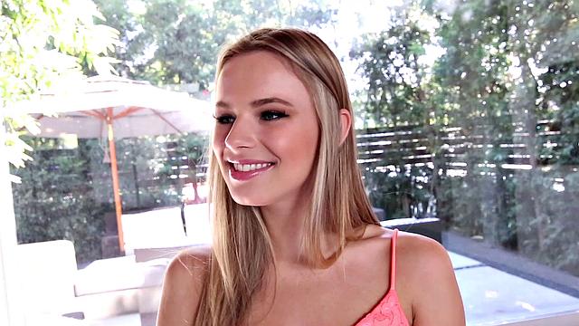 Juicy Jillian Loves Sucking