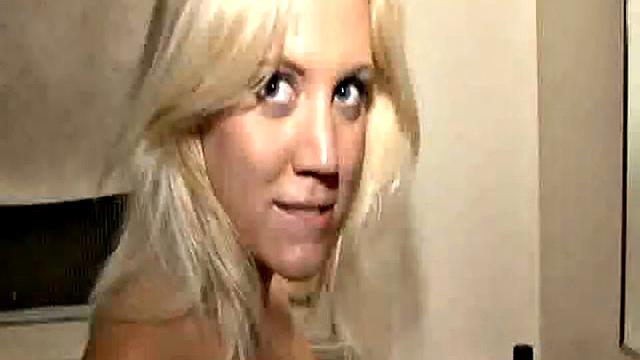 Hot Babe Bangs at the College Party's Room