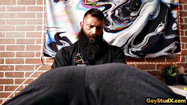 Muscled dom fucks his sub bitch