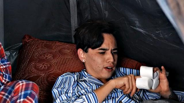 MILF rammed in 3some before swallowing load