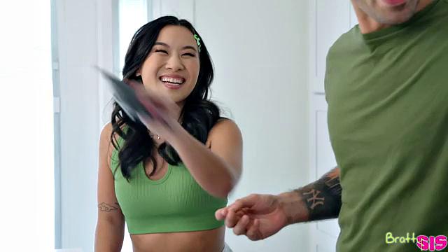 Stepsisters Pot Of Gold - S31:E6