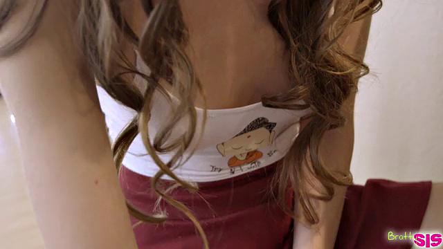 Sneaking Around With Step Sister - S1:E8