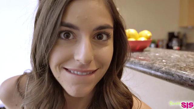 Sneaking Around With Step Sister - S1:E8