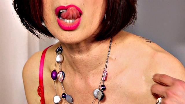 Kim Anh: wide-open wet