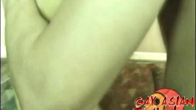 три тайских парня налетают на члены, будто год сидели в монастыре