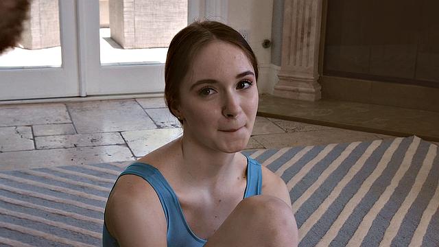 hazel moore дает в жопу дома, чтобы попка стала больше