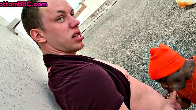 Ebony thug pulled public banged outdoor by white top