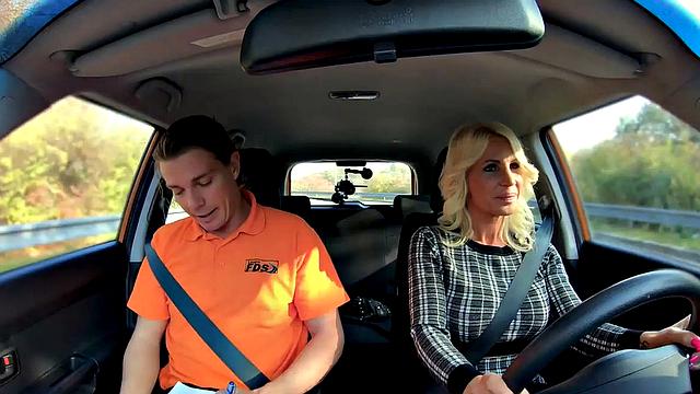 Blonde bombshell in stockings gets fucked hard in a car after giving a BJ