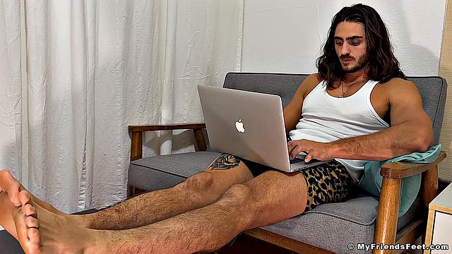 Spy on Cyrus' Socks and Feet - Cyrus
