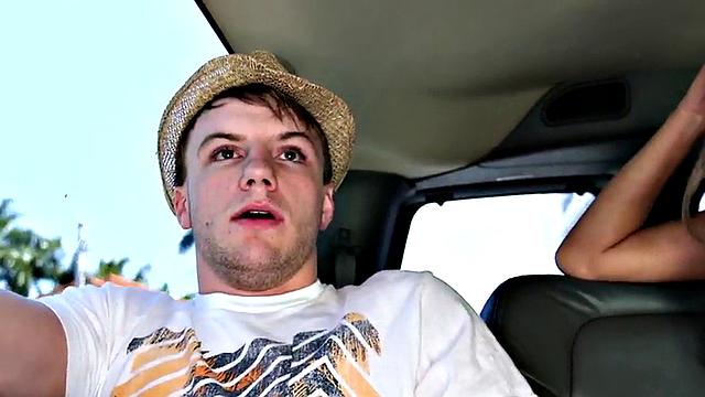 Fooled amateur stud fucks gay jock in pickup bus for cum