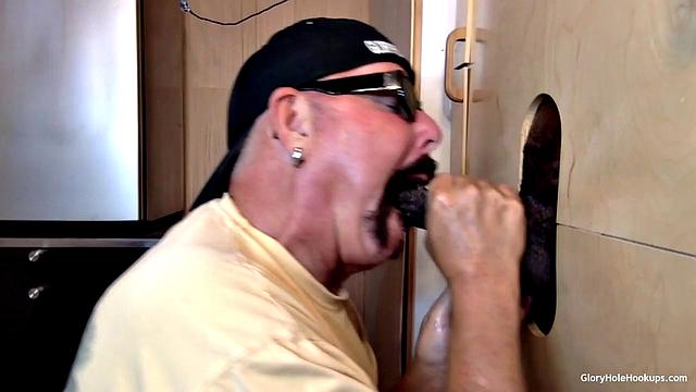 Black Dick Gloryhole Blowjob Session