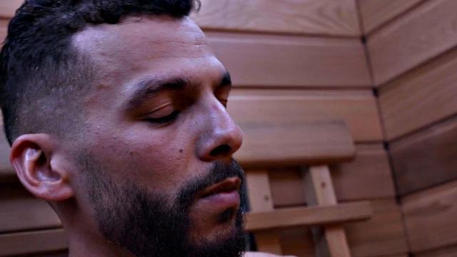 Cockhungry babe doggystyled by guy