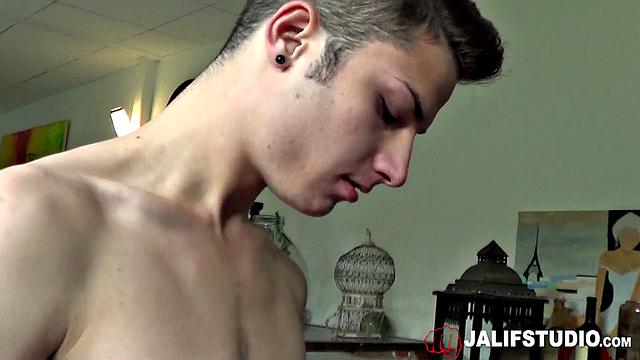 Philip Wants Kryss X