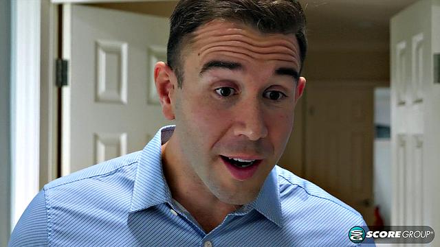 Смотри, как Виктория принимает двойное проникновение