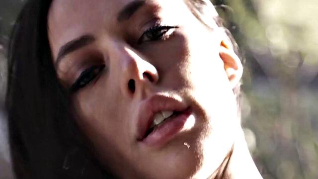 блондинки и брюнетки получают по полной в горячей подборке