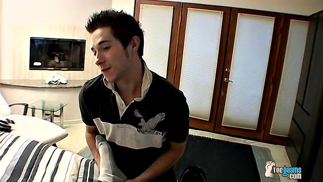 Satisfying The Straight Jock - Mike Roberts And Ethan O'Reilly