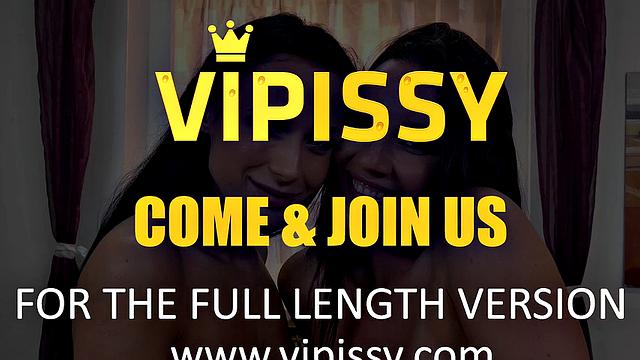 Lesbian Sluts - Piss In Mouth