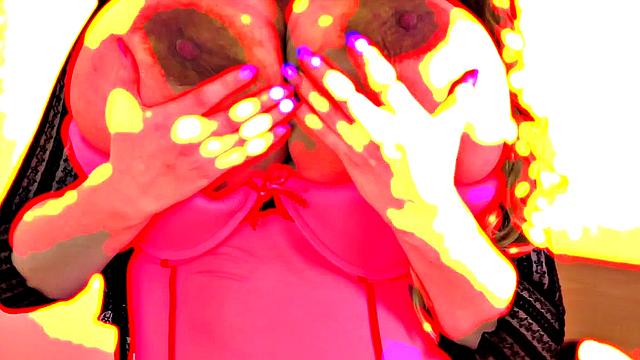 micky bells дрочит с огромными беременными сиськами