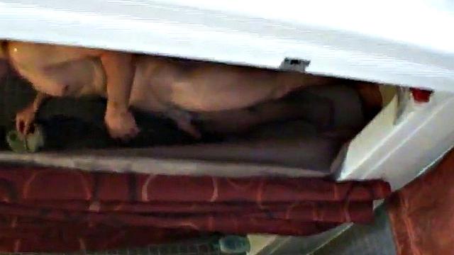 Amateur GF showering