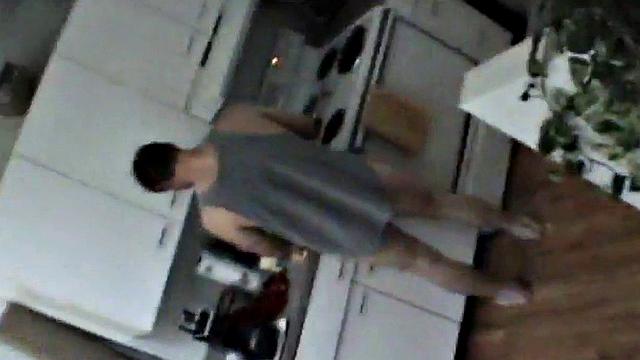 Amateur GF showering