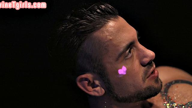 Big Trans deepthroating lovers dick