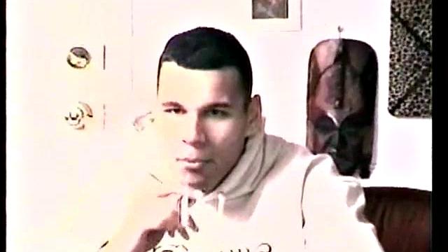 Лижу здоровый член, пока не устану смеяться от его размеров