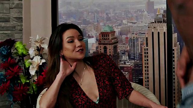 Elegant voyeur peeping BBC handjob