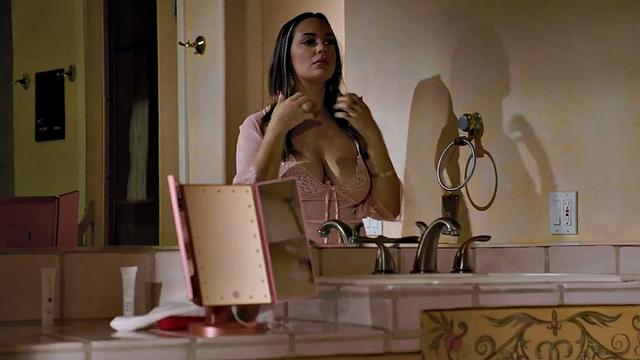 21yo nympho fucked by a big nice dick in wet pussy hole