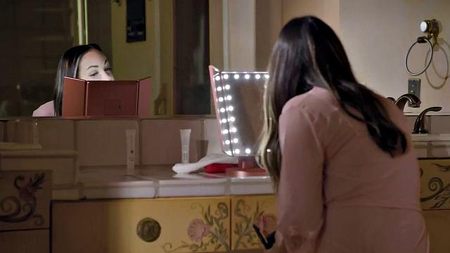 21yo nympho fucked by a big nice dick in wet pussy hole