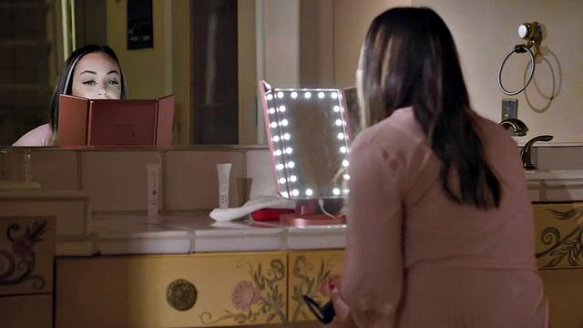 21yo nympho fucked by a big nice dick in wet pussy hole