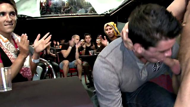 Muscled strippers get BJ party