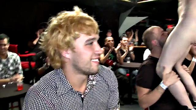 Muscled strippers get BJ party