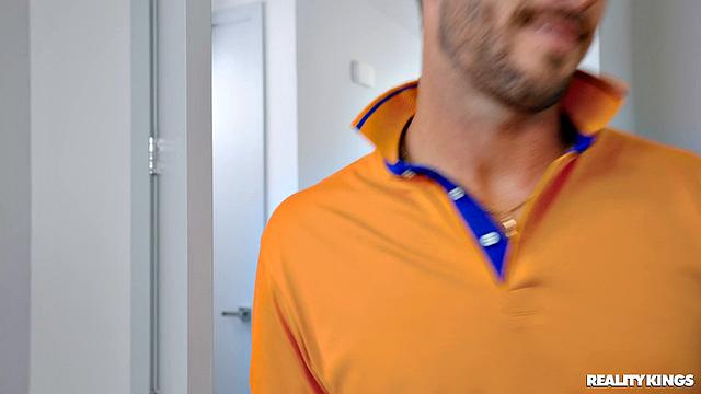 Gamer Girl Invites Cheating Cock