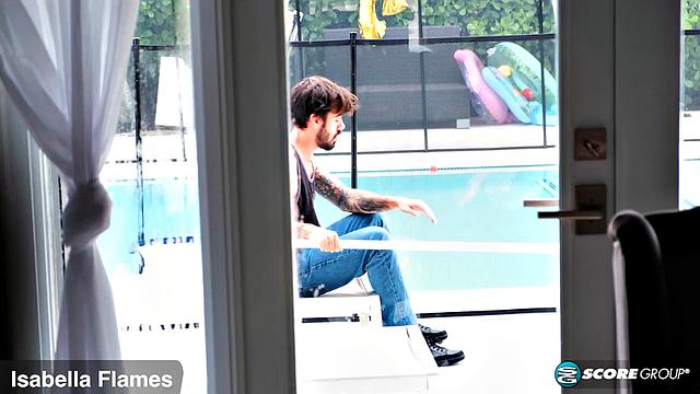 MILF Isabella Flames with the pool boy