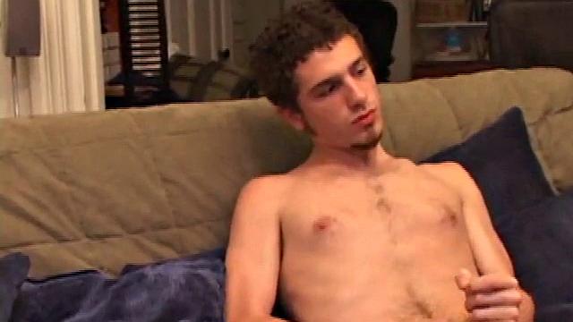 Ricardo pretends he's straight but jerks off for the guys anyway
