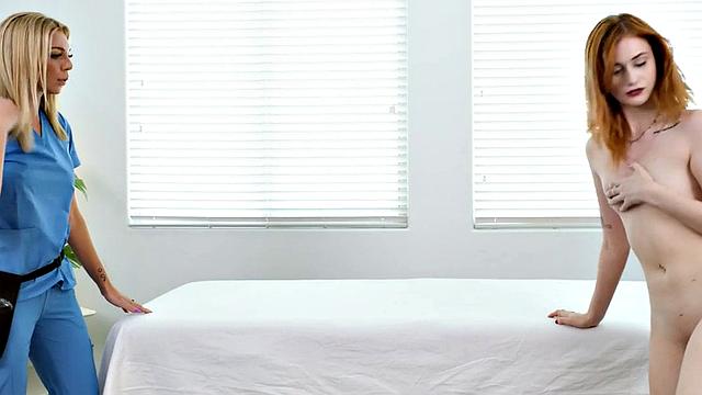 Massaging dykes enjoy eating each other after hot massage